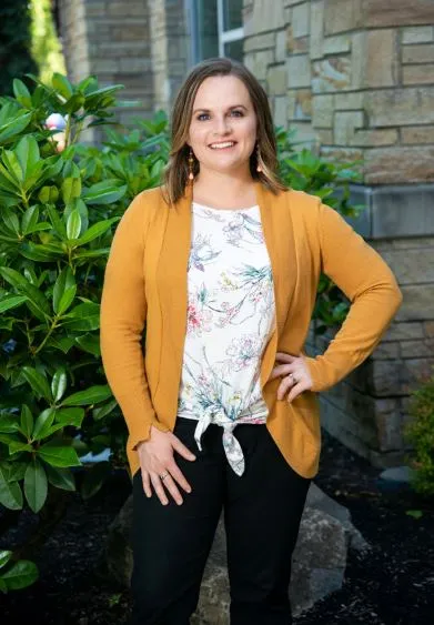 Julia Hoelter, Dpt - Vancouver, WA - Physical Therapy