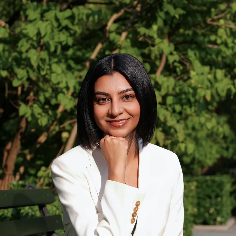 Dr. Zunaira Khan - New York, NY - Dentistry