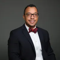 Dr. Luis Hernandez, MD - Naperville, IL - Internal Medicine