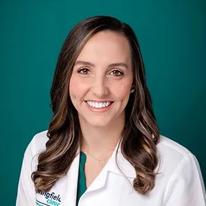 Dr. Lindsey Atwood - Springfield, IL - Internal Medicine, Internist/pediatrician