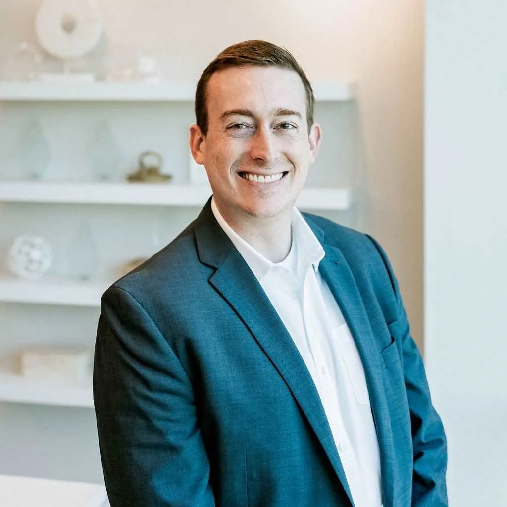 Dr. Alan Tom, MD - Saint Charles, MO - Plastic Surgery