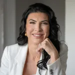 Dr. Marisa Viñas, MD, DABS