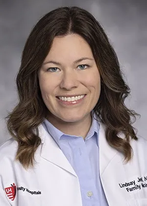 Dr. Lindsay Jewell, CNP - Avon, OH - Family Medicine