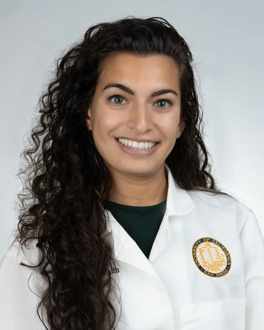 Dr. Afaaf Shakir, MD - San Diego, CA - Plastic Surgery, General Surgeon, Plastic Surgeon