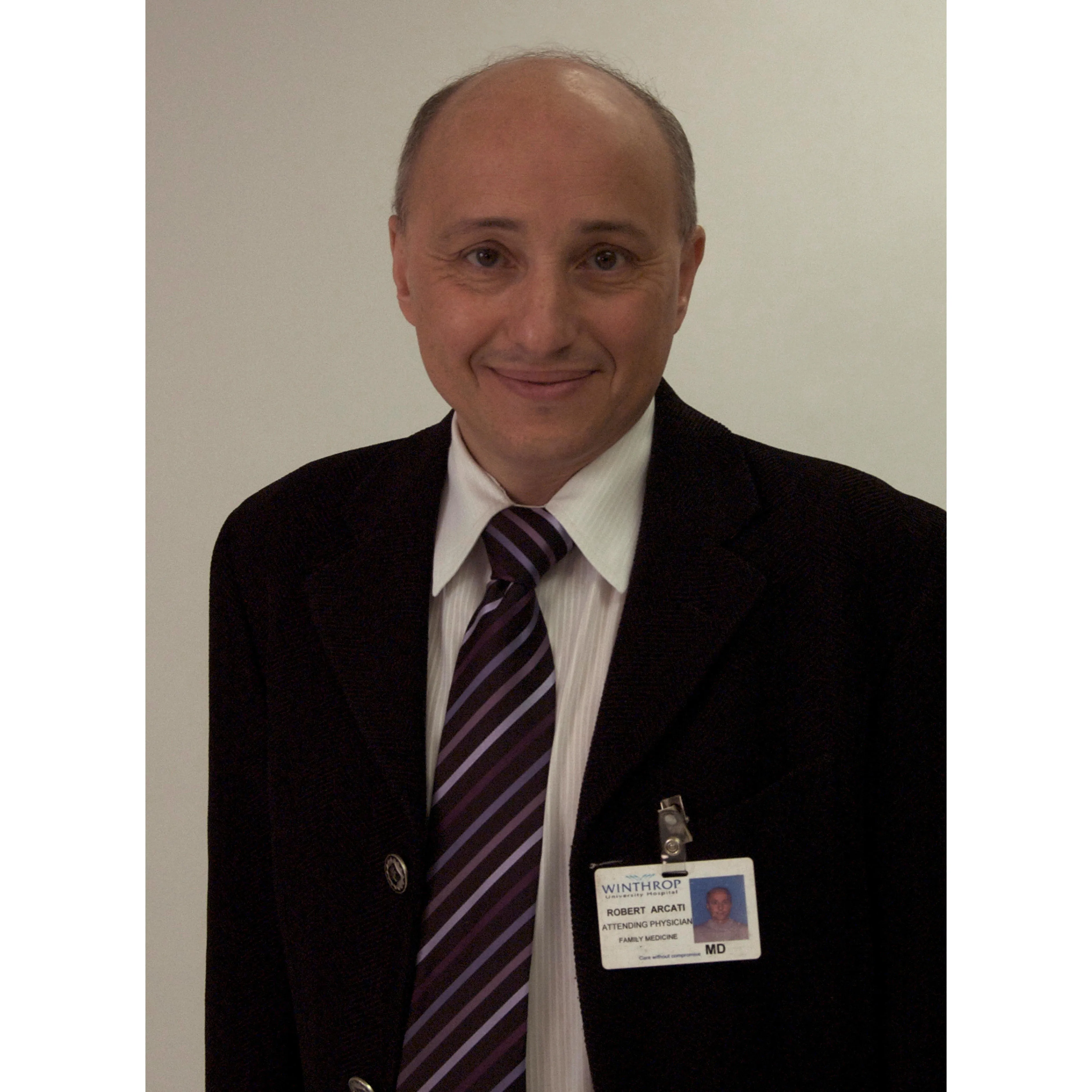 Dr. Robert John Arcati, MD - Bethpage, NY - Family Medicine