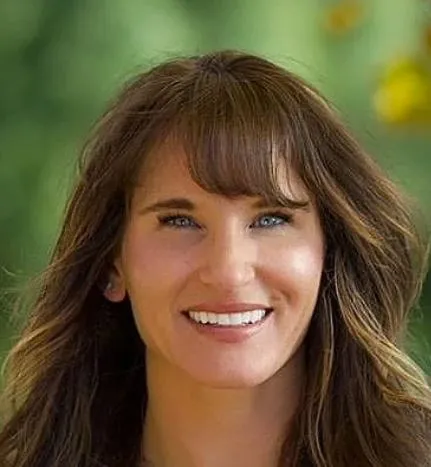 Reanna Lynn Clayton MSN, FNP-C