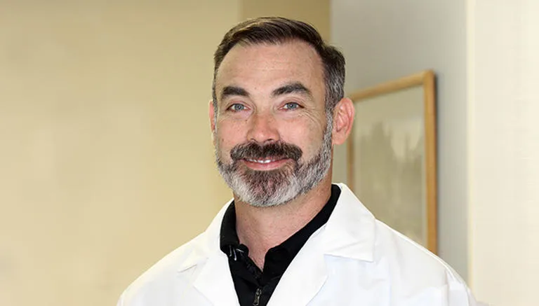 Dr. Jonathan L. Thornsberry - Strafford, MO - Family Medicine