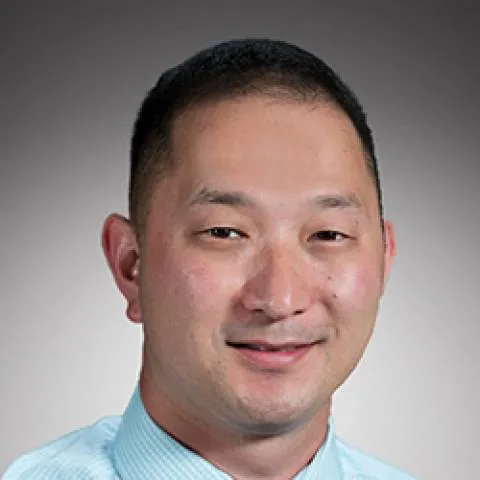 Dr. Christopher Kweon, MD - Seattle, WA - Orthopedic Surgery, Orthopedic Surgeon, Sport Medicine Specialist