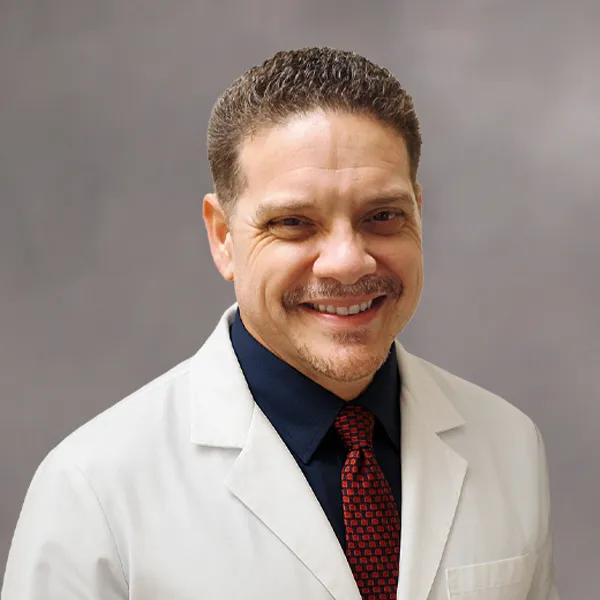 Dr. Kennie Rodriguez - Crossville, TN - Internal Medicine