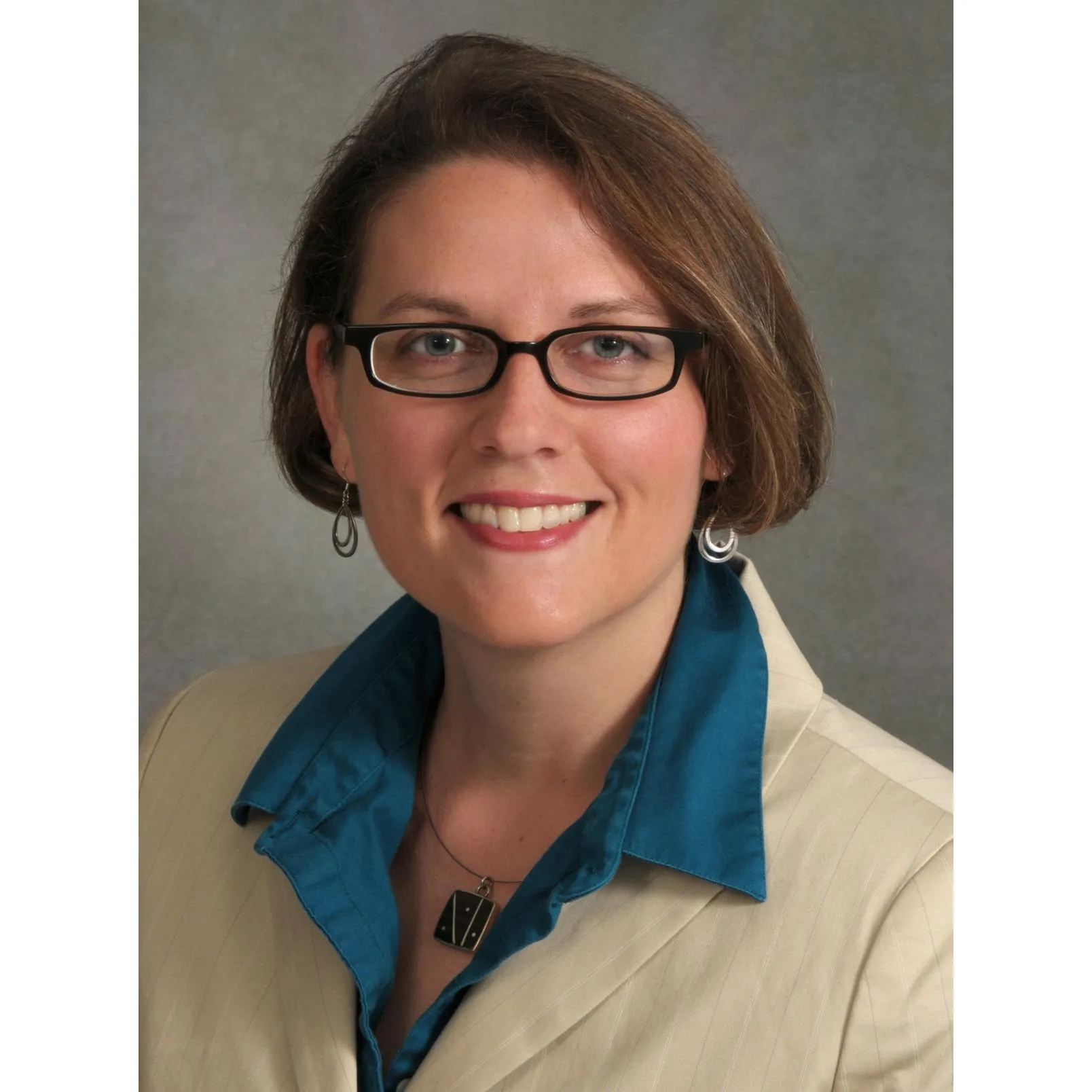 Dr. Paula I Denoya, MD - Smithtown, NY - Colorectal Surgery