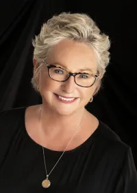 Dr Deborah L Russell, MD - Saginaw, MI - Obstetrics & Gynecology