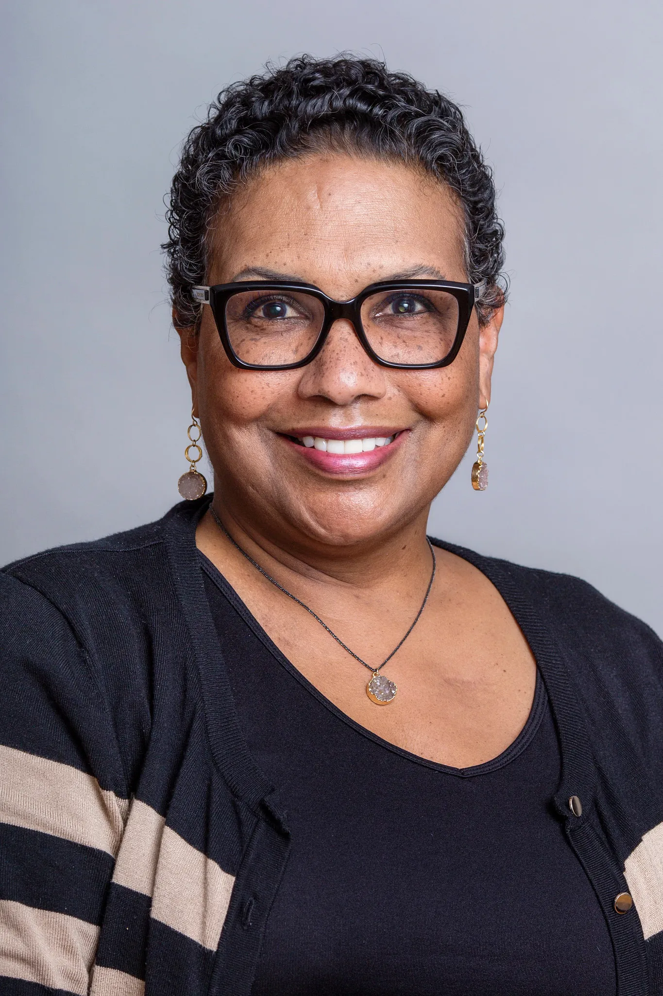Dr. Angelique D. Gloster Waller - Liberty Township, OH - Pediatrics, Internist/pediatrician