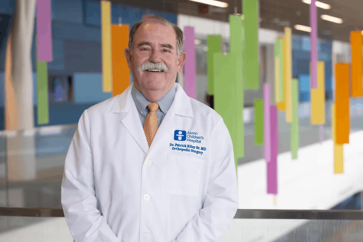 Dr. Patrick Riley, Sr., MD - Boston Heights, OH - Pediatrics, General Orthopedics, Internist/pediatrician, Pediatric Surgeon