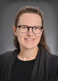 Dr. Julie E Noe, MD - Milwaukee, WI - Pulmonology