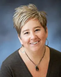 Dr. Lisa Pew, MD - Tualatin, OR - Obstetrics & Gynecology