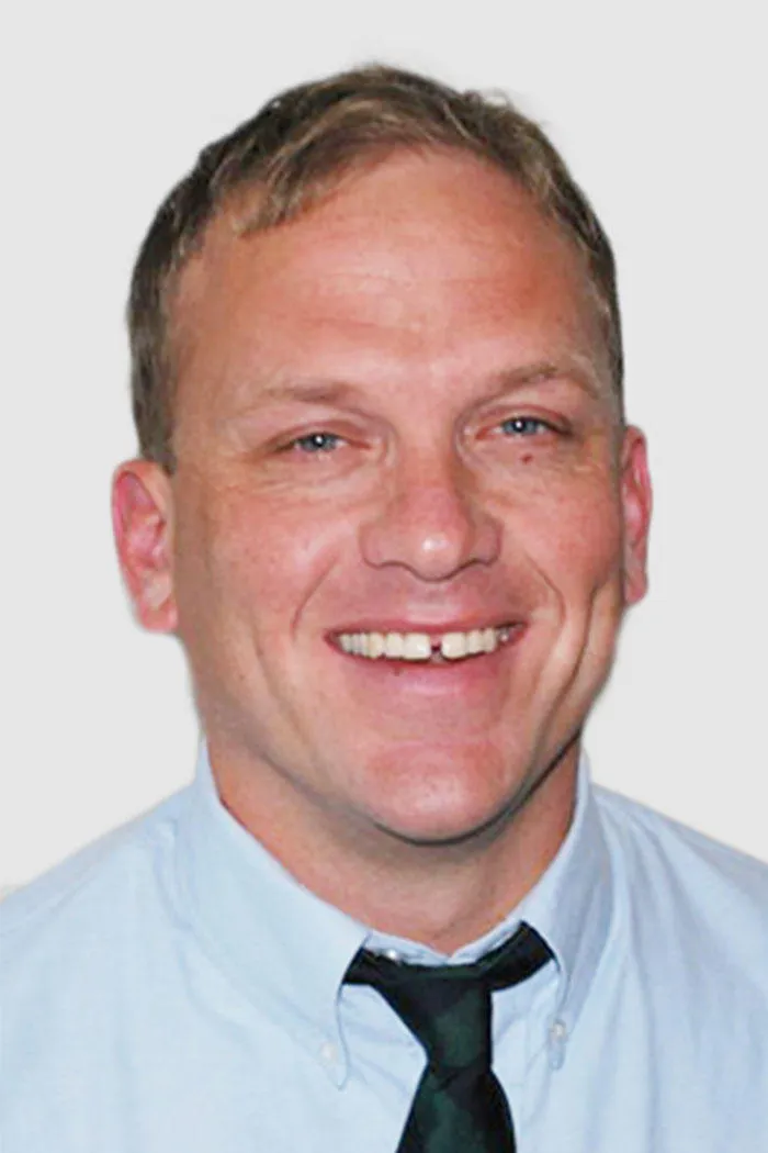 Dr. Timothy Daniel Runge, MD - Rochester, NY - Critical Care Medicine, Critical Care Specialist