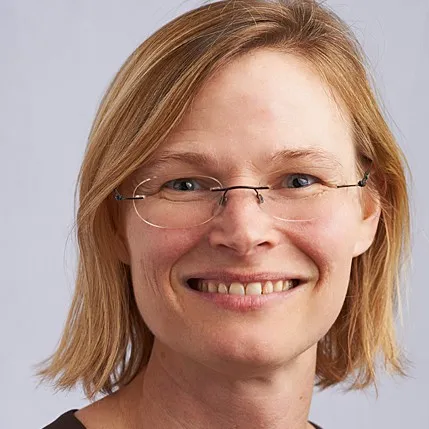 Dr. Parra Emily Tomkins, MD - Arlington, MA - Family Medicine