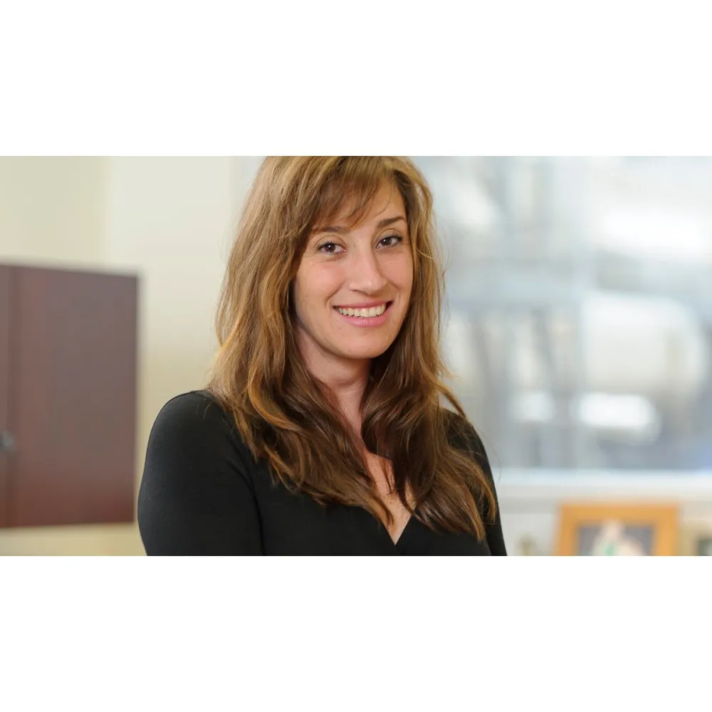 Dr. Emmy Ludwig, MD - New York, NY - Oncology, Oncologist