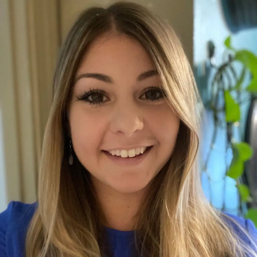 Courtney Young - Warwick, RI - Psychology, Mental Health Counseling, Psychiatry