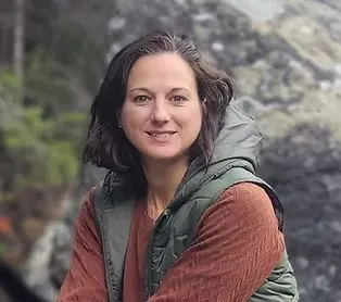 Rachel Thompson, DC - St. Peter, MN - Chiropractor, Acupuncture, Massage Therapy, Physical Medicine & Rehabilitation