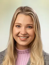 Dr. Noelle Berg - Fargo, ND - Internal Medicine