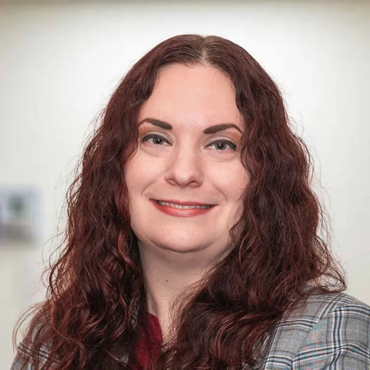 Physician Holly Chambers - Flint, MI - Family Medicine