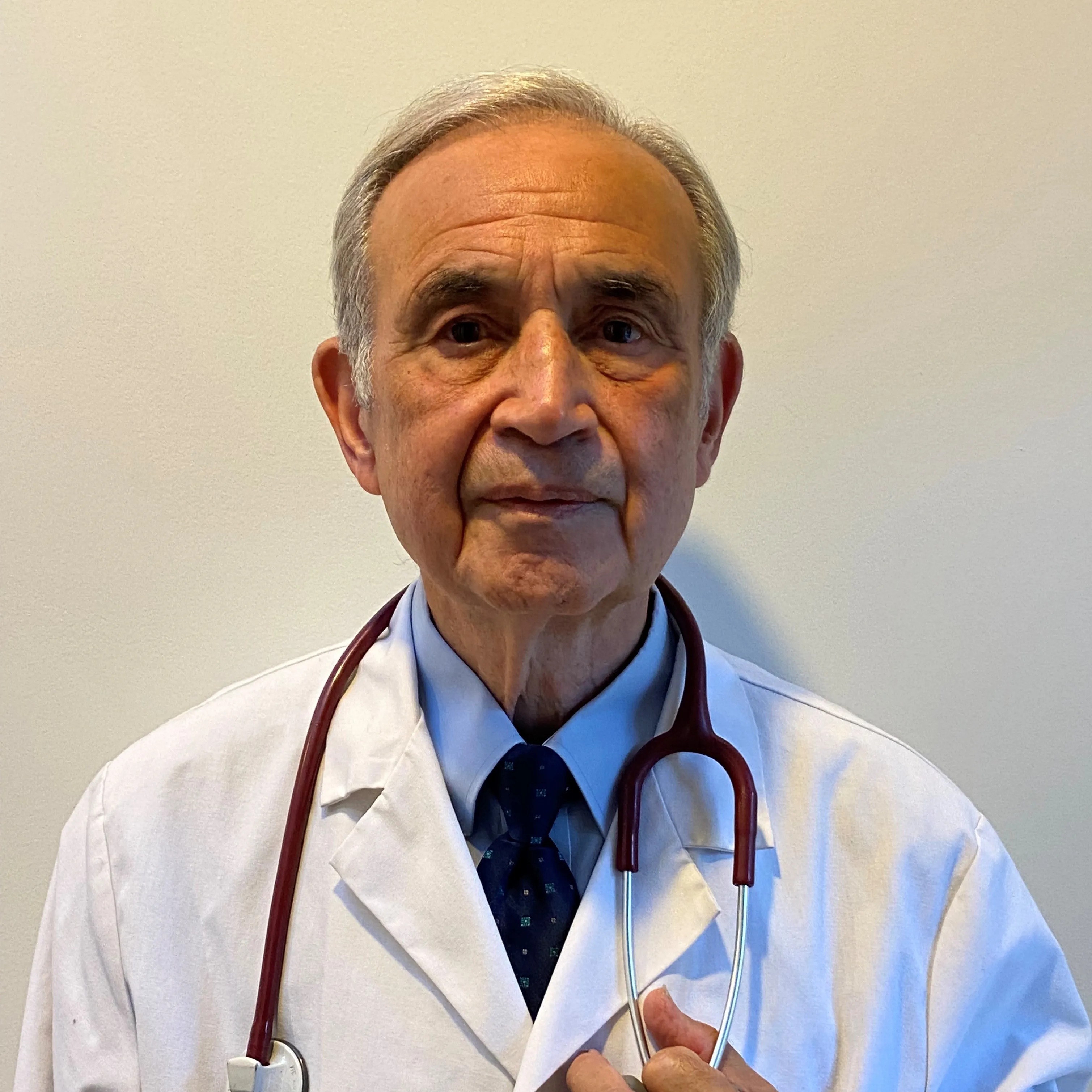 Dr. Fernando Pacifico, MD - Syosset, NY - Internal Medicine