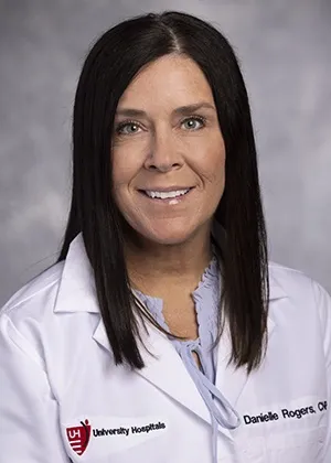 Dr. Danielle Rogers, CNP - Willoughby, OH - Internal Medicine