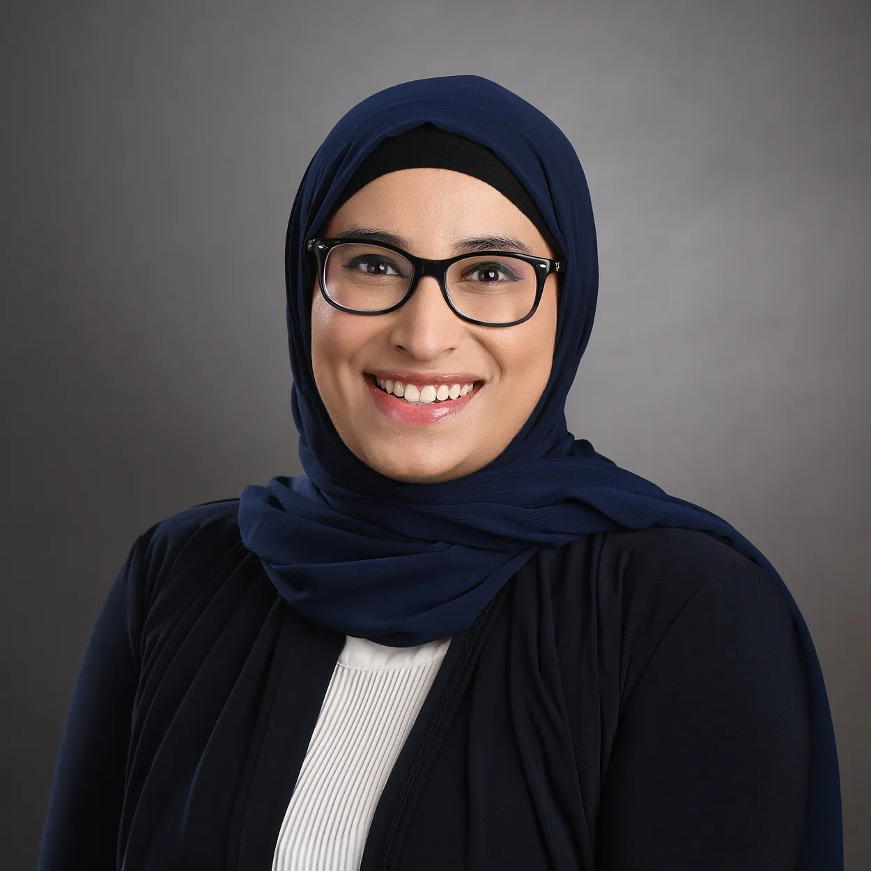 Dr. Aisha Khalid - Nashua, NH - Internal Medicine