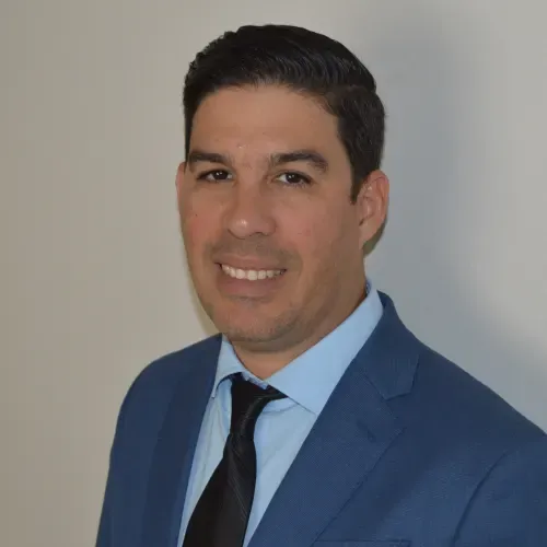 Dr. Henry Guilarte-Fernandez - Winter Haven, FL - Dentistry