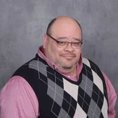Esau Valdez - San Diego, CA - Psychology, Mental Health Counseling, Psychiatry