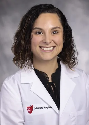 Dr. Lindsey Hoerrle, CNP - Ashtabula, OH - Pediatrics, Internist/pediatrician