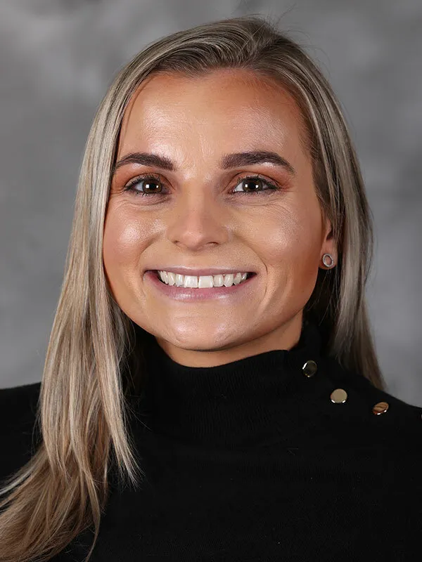 Dr. Samantha M Horn - Carmel, IN - Oncology, Oncologist/hematologist