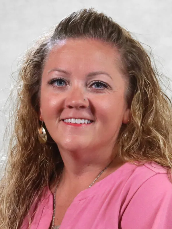 Lara Jean Arnold - Lafayette, IN - Nurse Practitioner, Critical Care Medicine, Family Medicine