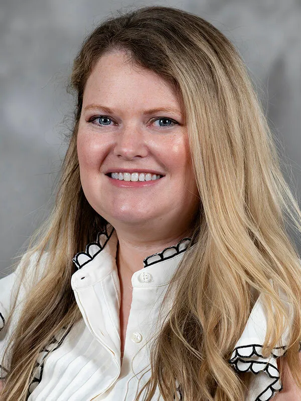 Lauren E Busing, NP - Indianapolis, IN - Surgery, General Surgeon, Nurse Practitioner