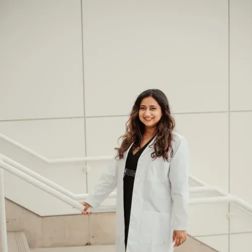 Dr. Apurva Ganesh Dhengle, DDS - Seabrook, NH - Dentistry, General Dentistry