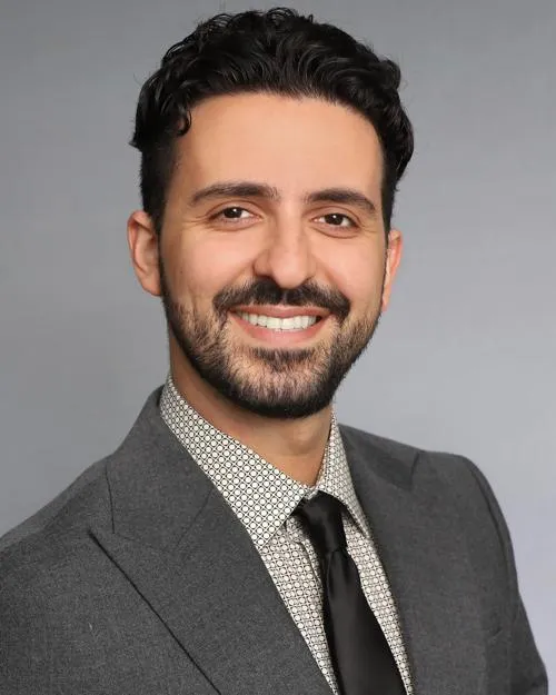 Dr. Darius Roohani - Paramount, CA - Internal Medicine