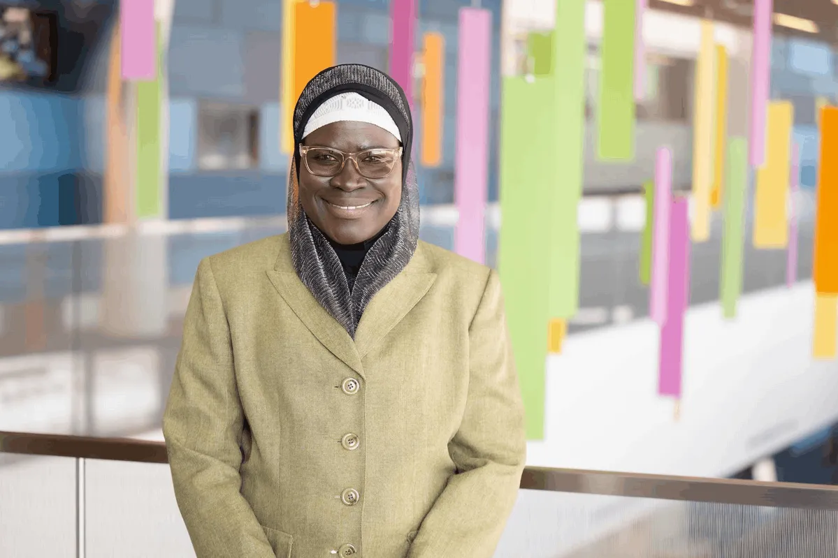 Dr. Oulimata Grossman - Akron, OH - Nephrology, Internist/pediatrician, Nephrologist