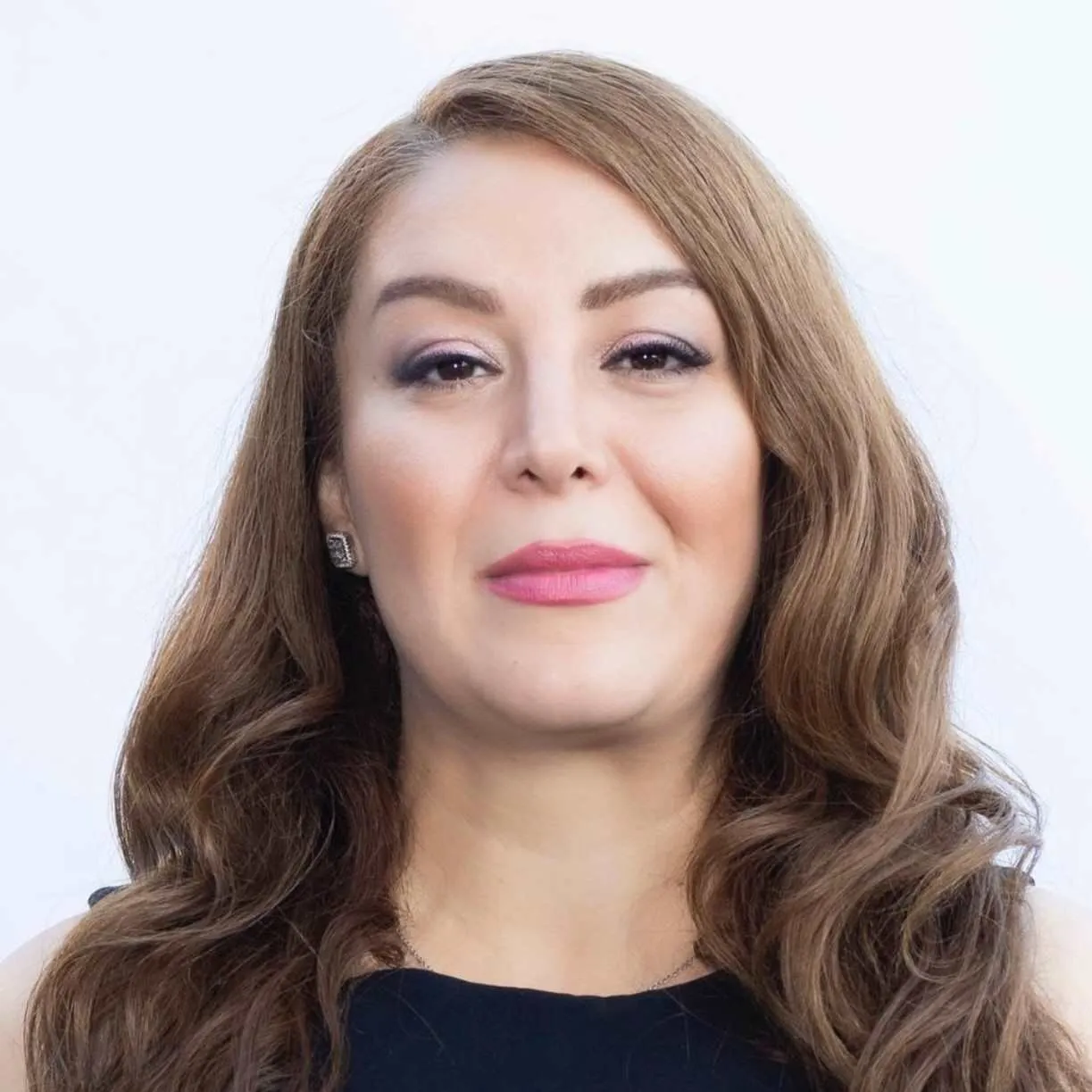 Dr. Kamelia Ahmadi, DDS