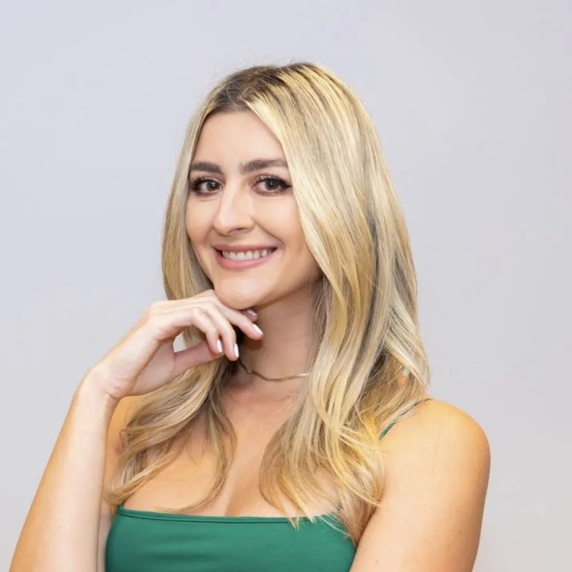 Dr. Paige Wells, PA-C - MIAMI, FL - Dermatology
