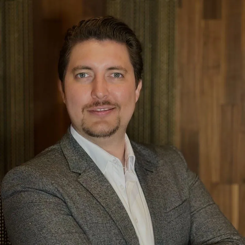 Dr. Juan Pesqueira - West Covina, CA - Family Medicine