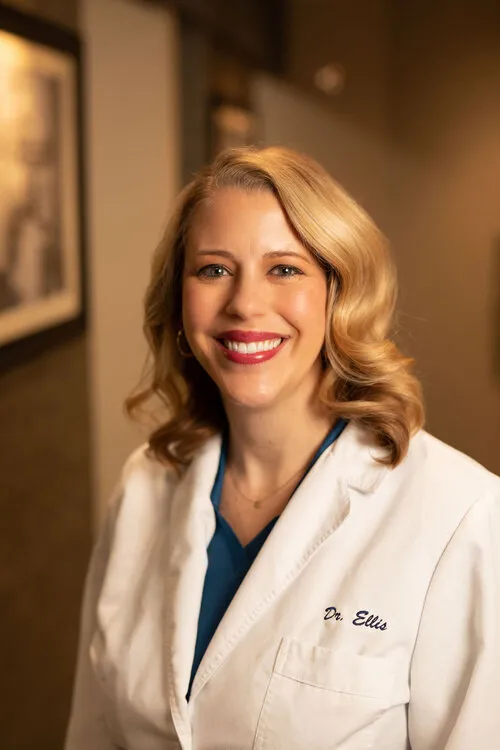 Dr. Holly C Ellis, DDS - Saint Louis, MO - Dentistry