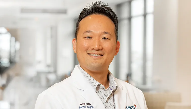Dr. Jee Hun Jang - Pauls Valley, OK - Family Medicine
