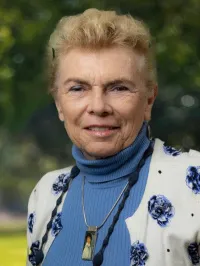 Dr. Eva Lean, MD