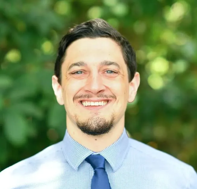Dr. Cameron Freelove, DDS