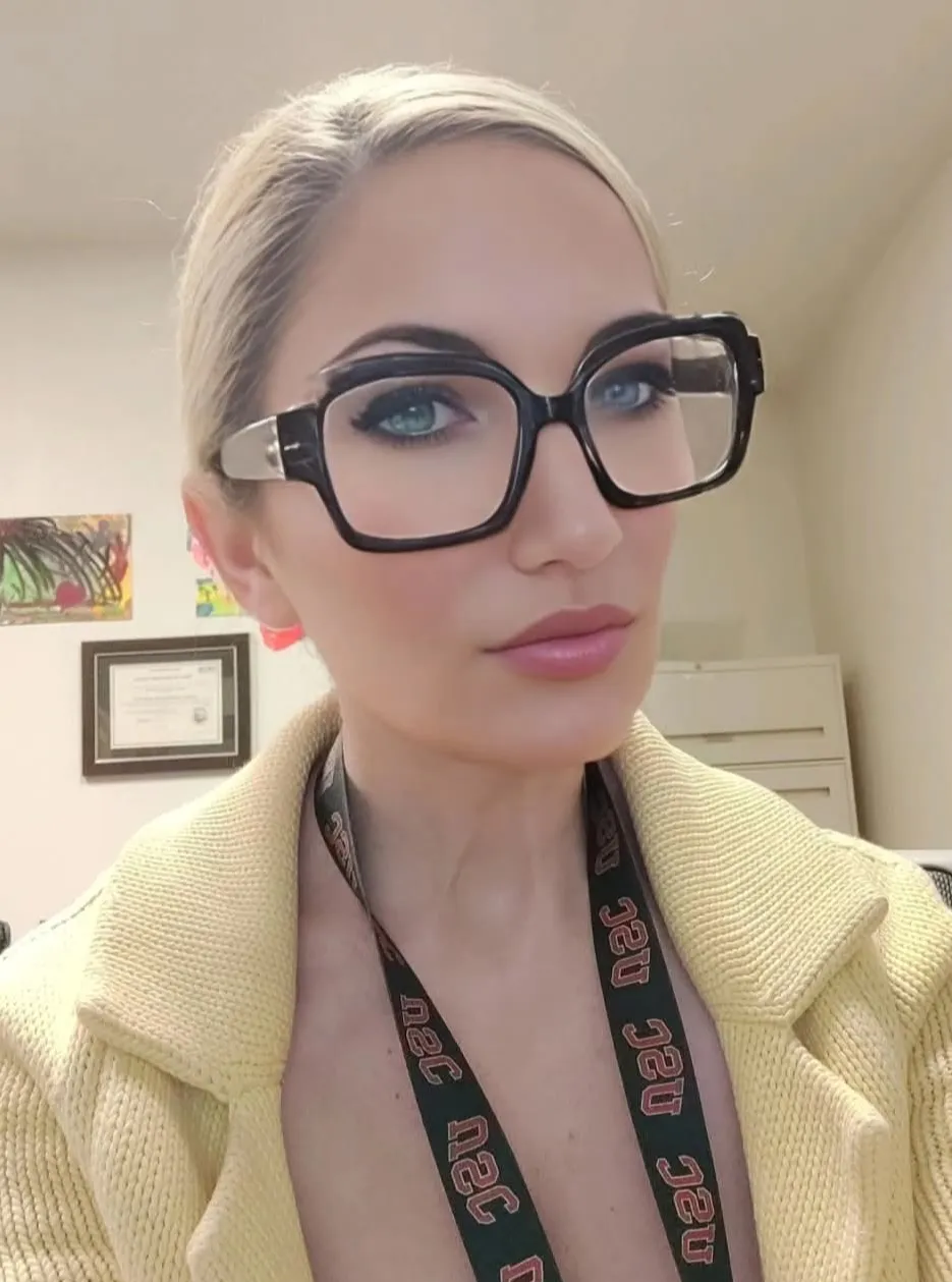 Ms. Lillie Avetisyan Harvey - Costa Mesa, CA - Mental Health Counseling, Child And Adolescent Psychologist, Psychiatry, Psychologist