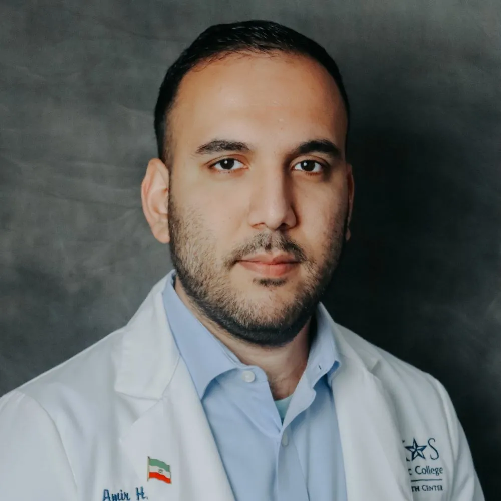 Dr. Amir Azadmanjiri, DC - HOUSTON, TX - Chiropractor