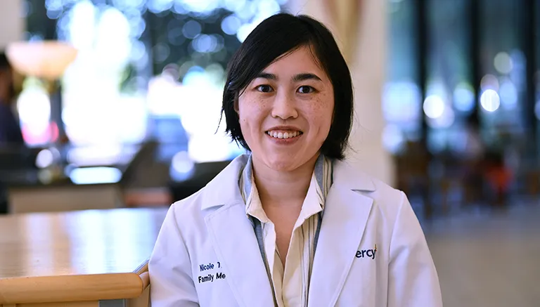 Dr. Nicole Vananh Tran - Barling, AR - Family Medicine