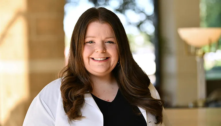 Dr. Emily Fields - Barling, AR - Family Medicine
