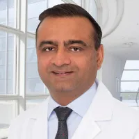 Dr. Wasif Riaz, MD - Davenport, FL - Oncology